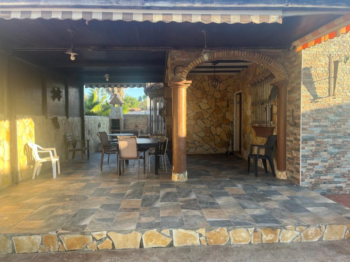 Chalet , A 6Km De La Playa チクラナ・デ・ラ・フロンテーラ エクステリア 写真